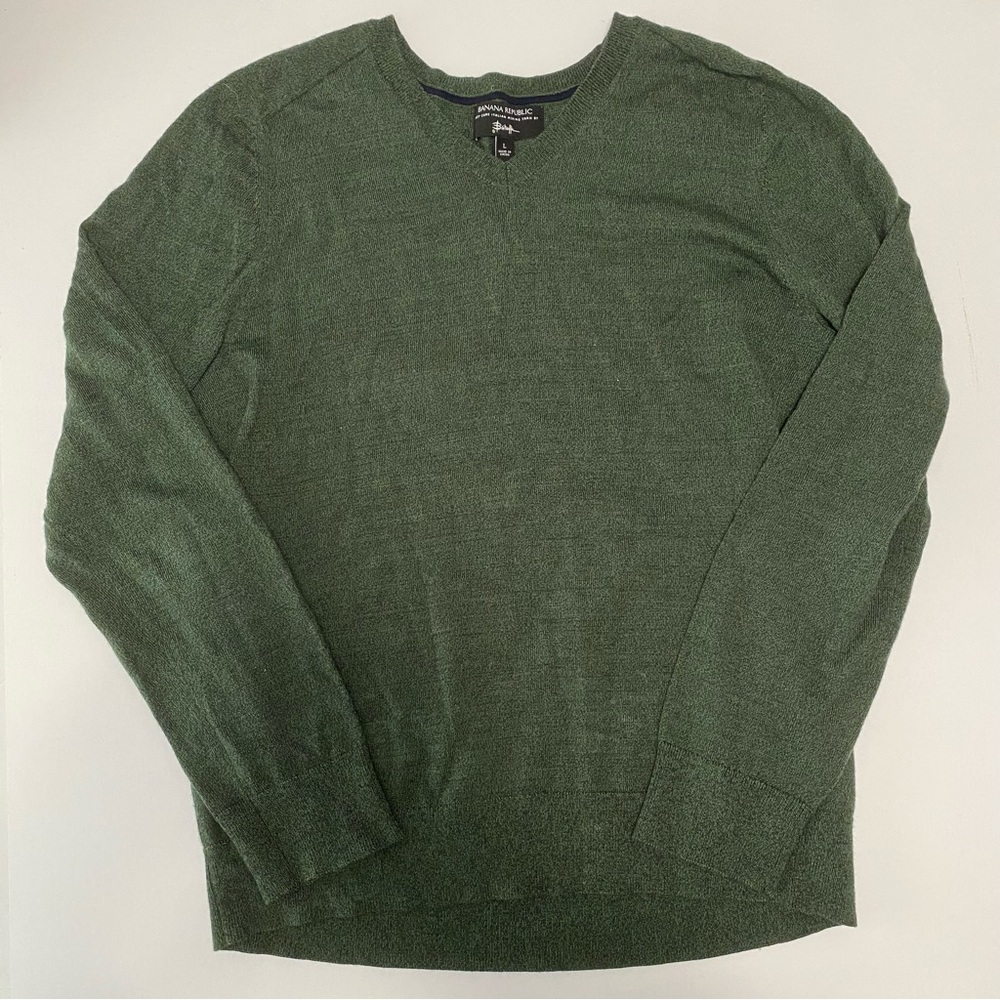 Banana Republic Men's V-Neck Sweater - Dark Green